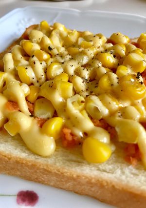 簡単食パンアレンジ☆鮭コーンマヨトースト-レシピのメイン写真