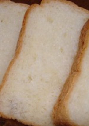 翌日もフワフワ♪飽きない基本の食パン-レシピのメイン写真