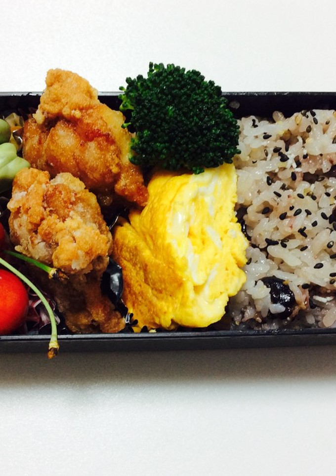 139、定番の唐揚げと旬の食材弁当♡-レシピのメイン写真