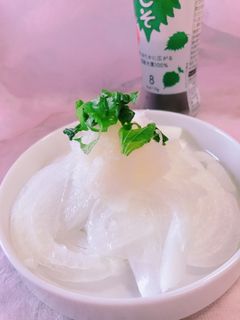 新玉ねぎを大根下ろしと青じそドレッシング-レシピのメイン写真