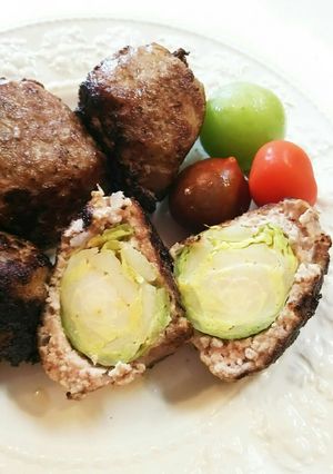 芽キャベツ ハンバーグ-レシピのメイン写真
