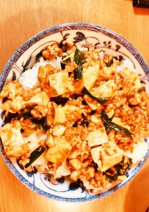 人気検索トップ10入り！！麻婆豆腐丼-レシピのメイン写真