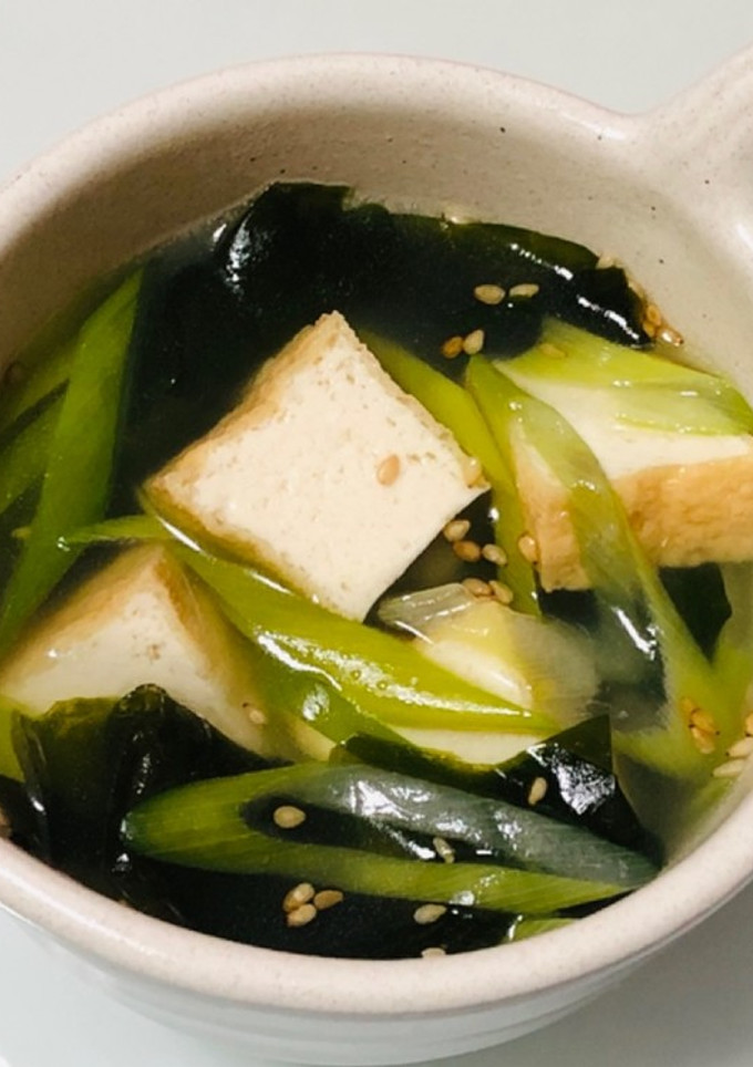 厚揚げねぎわかめのごま油香る生姜スープ-レシピのメイン写真
