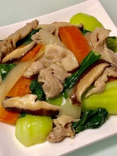 豚バラ椎茸チンゲン菜人参の中華炒め-レシピのメイン写真
