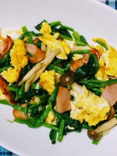 ほうれん草と玉子ソーセージの炒め物-レシピのメイン写真