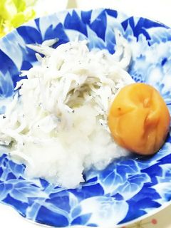 紅白合戦☆しらすおろしに梅-レシピのメイン写真