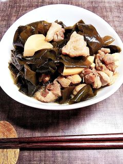 鶏肉と筍とわかめの炒め煮-レシピのメイン写真