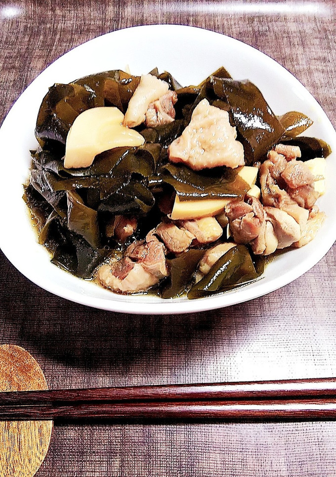 鶏肉と筍とわかめの炒め煮-レシピのメイン写真