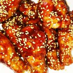 รูปของ 手羽元のヤンニョムチキン