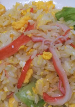 カニカマとレタスのチャーハン-レシピのメイン写真