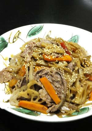 蓮根と牛肉入り☆キンピラゴボウすき焼き風-レシピのメイン写真