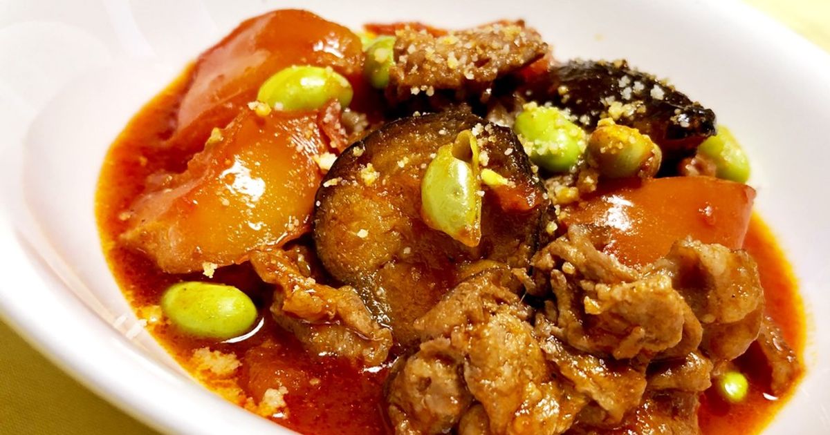 ゴリラのトマト煮込み 豚小間肉と茄子のピリ辛トマト煮込み by お料理ニャロメ