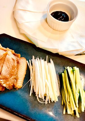 鶏皮と春巻きの皮で北京ダック風-レシピのメイン写真