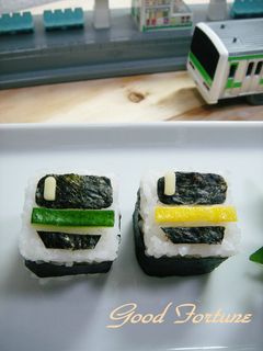 キャラ弁☆簡単 電車おにぎり♪-レシピのメイン写真