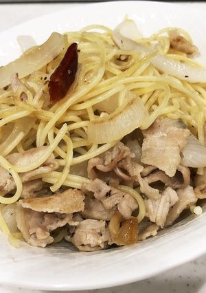 豚肉と玉ねぎの美味しいパスタ♪-レシピのメイン写真