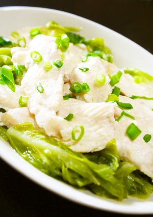 鶏むね肉とキャベツのフライパン塩麹蒸し-レシピのメイン写真