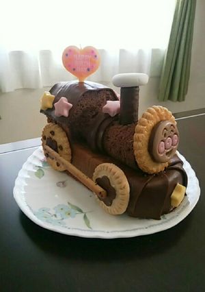 パウンドケーキでアンパンマンケーキ-レシピのメイン写真