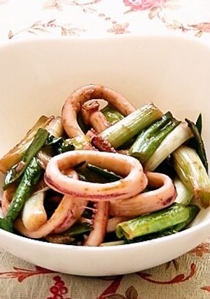 うま塩ドレッシングで＊いかネギ塩炒め-レシピのメイン写真