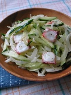 シンプル!新玉ねぎと魚介のマリネサラダ-レシピのメイン写真