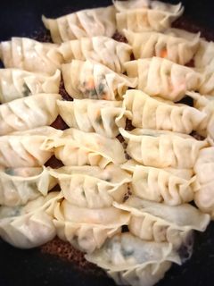 エビと青じそだけでパパッと餃子-レシピのメイン写真