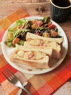 じゃがベーコンのマスタードマヨサンド-レシピのメイン写真