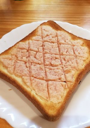 いちご風味♪メロンパントースト-レシピのメイン写真