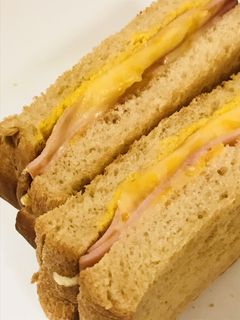 ハム&チーズ&ハム&チーズのホットサンド-レシピのメイン写真