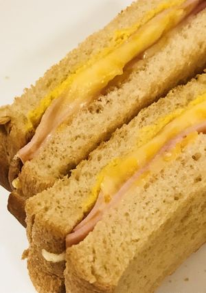 ハム＆チーズ＆ハム＆チーズのホットサンド-レシピのメイン写真