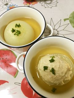 新玉ねぎの肉詰めコンソメスープ-レシピのメイン写真