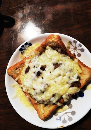 チーズ溶け出す焼きカレートースト★☆-レシピのメイン写真