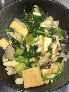 セロリと厚揚げとしめじのアンチョビ炒め-レシピのメイン写真