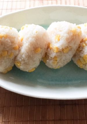 みんな大好き☆トウモロコシご飯@おむすび-レシピのメイン写真