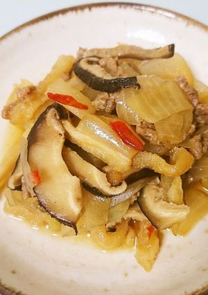 作り置き☆新玉ねぎと乾物のピリ辛炒め煮-レシピのメイン写真