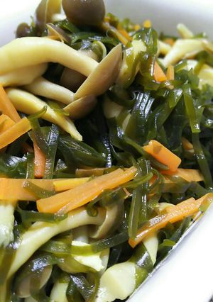 ✿ぶなしめじ入り我が家のすき昆布の煮物✿-レシピのメイン写真