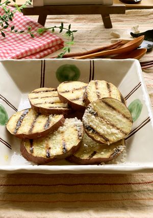 焼き薩摩芋オリーブオイル&粉チーズかけ-レシピのメイン写真