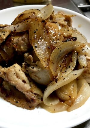 新玉たっぷり鶏モモのレモンペッパー焼き-レシピのメイン写真