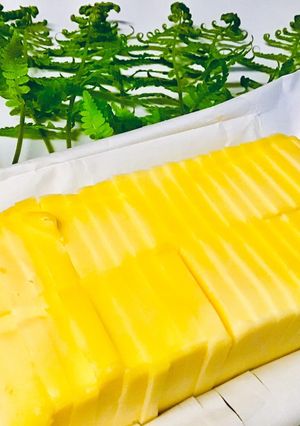 バターを等分に切っておく-レシピのメイン写真