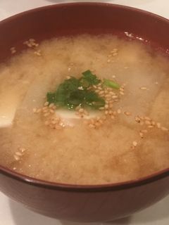 シンプル♡大根と豆腐の味噌汁-レシピのメイン写真