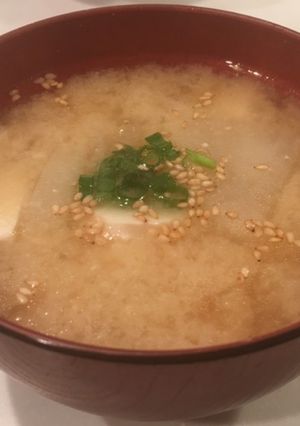 シンプル♡大根と豆腐の味噌汁-レシピのメイン写真