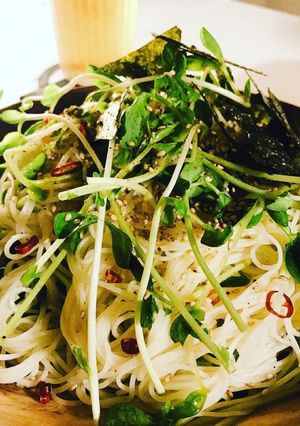 豆苗とオリーブオイルのレモンそうめん-レシピのメイン写真