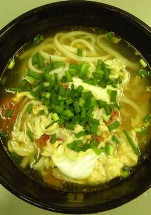 トマトと卵の洋風うどん（200円ランチ）-レシピのメイン写真