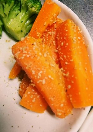 にんじんの胡麻塩バター-レシピのメイン写真