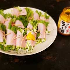 รูปของ 超簡単！大人の為の1口ピリ辛サラダ。
