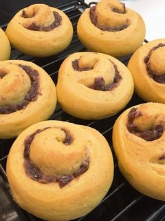 手ごねパン☆かぼちゃあんこロール-レシピのメイン写真