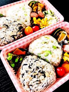 空豆と搾菜& ひじきサーディンのおむすび-レシピのメイン写真
