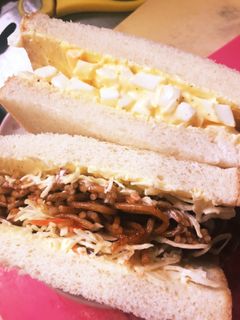 たまごサンドと焼きそばサンド-レシピのメイン写真