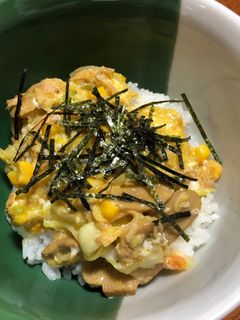 ツナとコーンの卵とじ丼-レシピのメイン写真