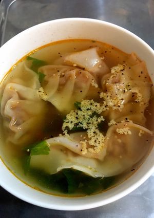 余り物ミートソース餃子と野菜くずスープ-レシピのメイン写真