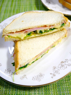 朝食!豆苗ハムチーズトーストサンド-レシピのメイン写真