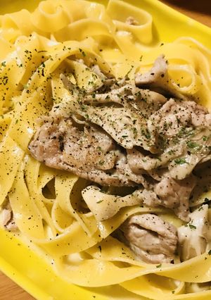豚こま切れ肉とキノコの生クリームパスタ-レシピのメイン写真